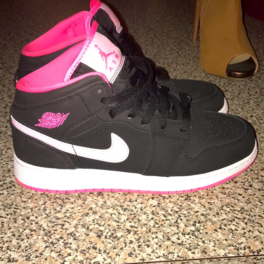 Nike Black & Pink